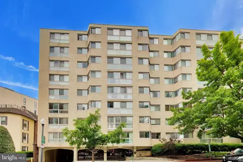 922 24th St NW #713, Washington, DC 20037