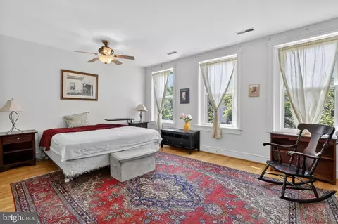 Bedroom - 1212 C St NE, Washington, DC 20002 photo 1 of 3