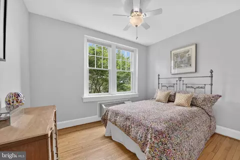 Bedroom - 2410 20th St NW #210, Washington, DC 20009 photo 4 of 5