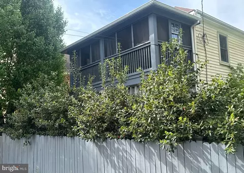 4818 Sheriff Rd NE, Washington, DC 20019