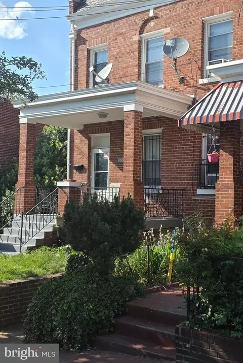 1656 U St SE, Washington, DC 20020