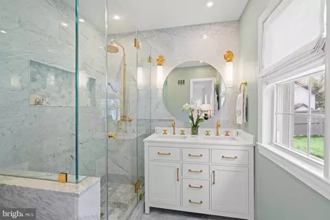 Bath - 2618 30th St NW, Washington, DC 20008 photo 2 of 3