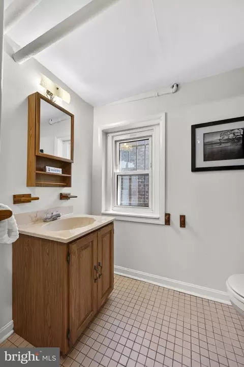 Bath - 323 13th St SE, Washington, DC 20003 photo 6 of 6