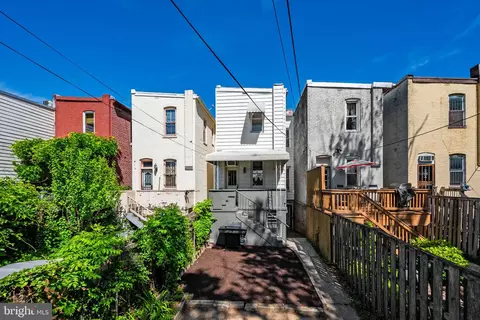 Exterior - 323 13th St SE, Washington, DC 20003 photo 5 of 7