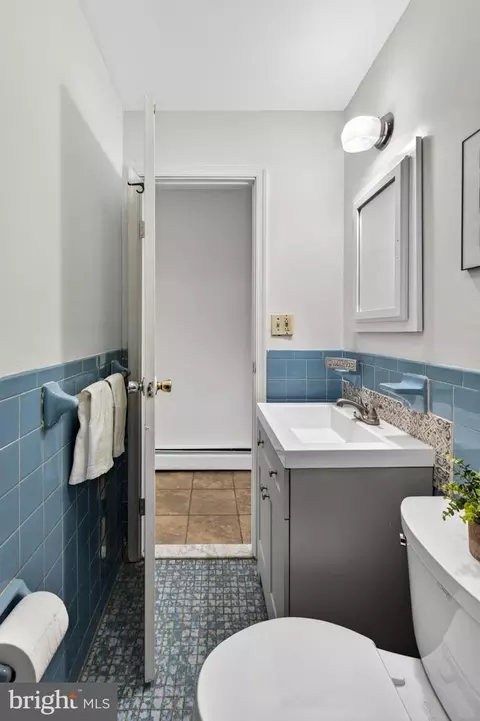 Bath - 323 13th St SE, Washington, DC 20003 photo 2 of 6