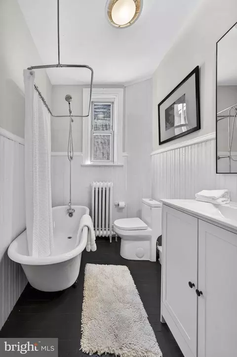 Bath - 323 13th St SE, Washington, DC 20003 photo 3 of 6