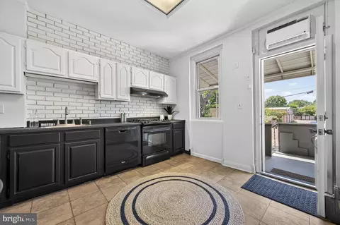 Other - 323 13th St SE, Washington, DC 20003 photo 6 of 16
