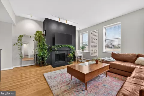 1736 Willard St NW #501, Washington, DC 20009