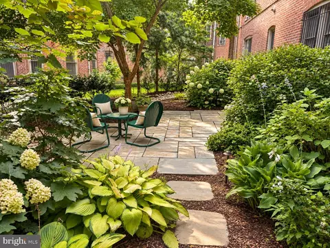Exterior - 2129 Florida Ave NW #404, Washington, DC 20008 photo 5 of 11