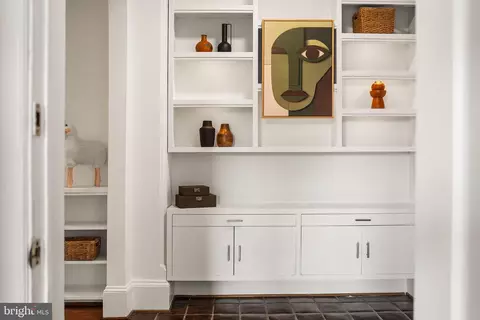 Entry Way - 2129 Florida Ave NW #404, Washington, DC 20008 photo 2 of 4