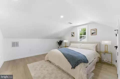 Bedroom - 4306 22nd St NE, Washington, DC 20018 photo 6 of 11