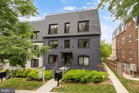 Exterior - 4013 Davis Pl NW #1, Washington, DC 20007 photo 6 of 6