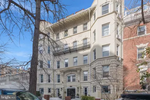 1831 Belmont Rd NW #104, Washington, DC 20009