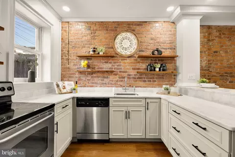 Kitchen - 260 Warren St NE, Washington, DC 20002 photo 2 of 3