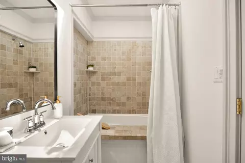 Bath - 260 Warren St NE, Washington, DC 20002 photo 1 of 1