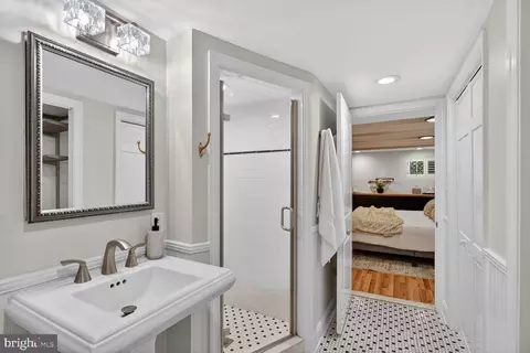 Bath - 1435 A St SE, Washington, DC 20003 photo 4 of 5