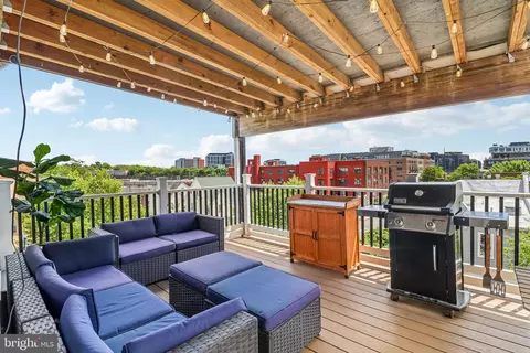 233 S Street St NE #5, Washington, DC 20002