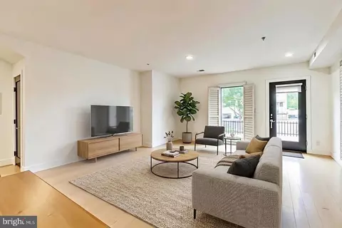 Living - 310 V St NE #1, Washington, DC 20002 photo 1 of 3