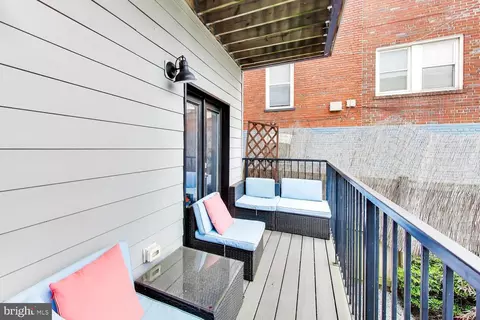 Exterior - 310 V St NE #1, Washington, DC 20002 photo 2 of 4