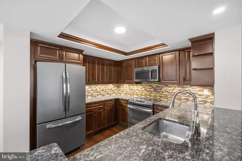 1275 25th St NW #701, Washington, DC 20037