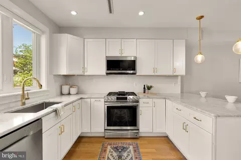Kitchen - 518 23rd Pl NE, Washington, DC 20002 photo 3 of 5