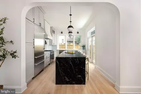 1241 4th St NW, Washington, DC 20001