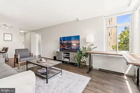 2401 H St NW #505, Washington, DC 20037