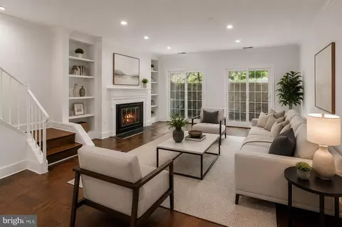 3295 Sutton Pl NW #D, Washington, DC 20016
