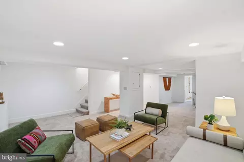 Living - 1609 G St SE, Washington, DC 20003 photo 4 of 4