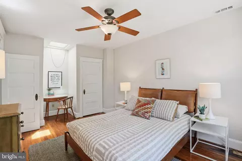 Bedroom - 1609 G St SE, Washington, DC 20003 photo 6 of 10