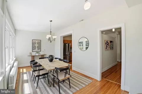 Dining - 1609 G St SE, Washington, DC 20003 photo 3 of 4