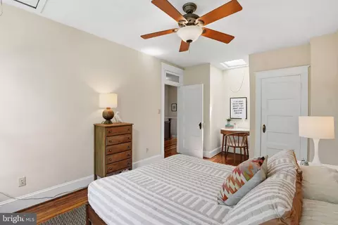 Bedroom - 1609 G St SE, Washington, DC 20003 photo 5 of 10