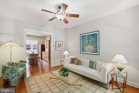 Living - 1609 G St SE, Washington, DC 20003 photo 3 of 4