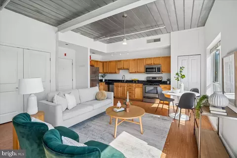 5885 Colorado Ave NW #203, Washington, DC 20011