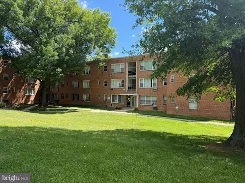 514 Ridge Rd SE #109, Washington, DC 20019