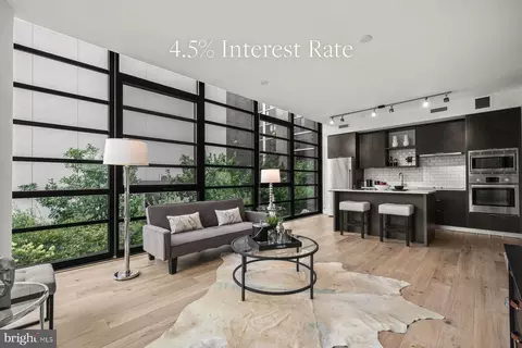 1300 4th St SE # 312, Washington, DC 20003