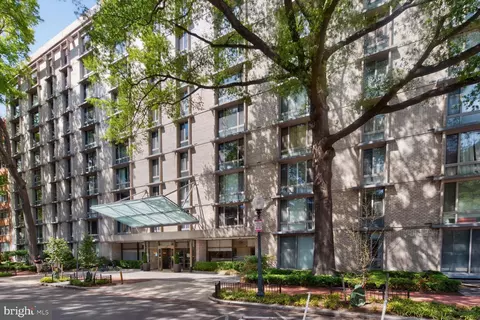 950 25th St NW #517N, Washington, DC 20037