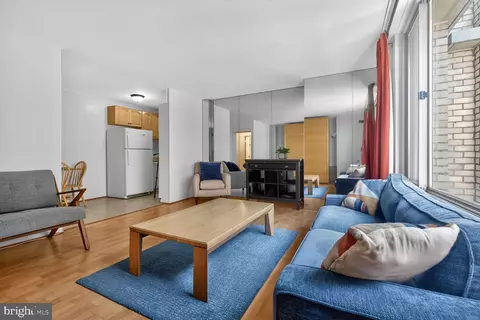 950 25th St NW #517N, Washington, DC 20037
