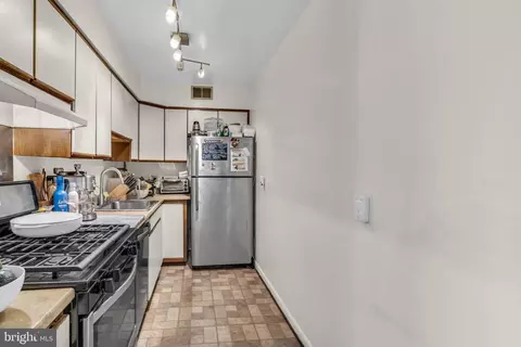 Kitchen - 3040 Pineview Ct NE, Washington, DC 20018 photo 2 of 3