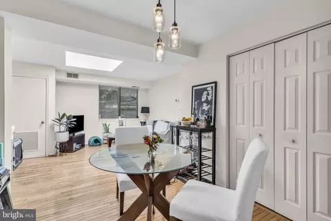 Dining - 3040 Pineview Ct NE, Washington, DC 20018 photo 2 of 3