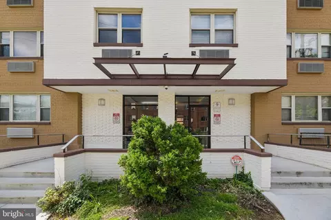 738 Longfellow St NW #217, Washington, DC 20011