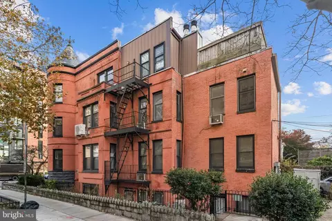2032 15th St NW #2, Washington, DC 20009