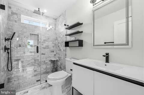 Bath - 1241 Oates St NE #2, Washington, DC 20002 photo 3 of 3