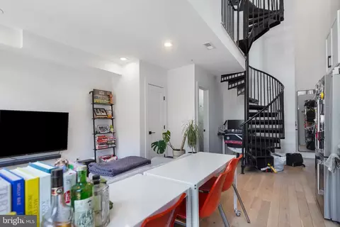 3916 14th St NW #5, Washington, DC 20011