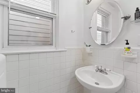 Bath - 916 E Capitol St NE, Washington, DC 20003 photo 7 of 8