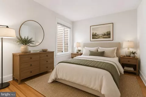 Bedroom - 916 E Capitol St NE, Washington, DC 20003 photo 9 of 10