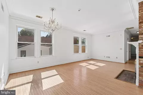 Living - 916 E Capitol St NE, Washington, DC 20003 photo 4 of 12