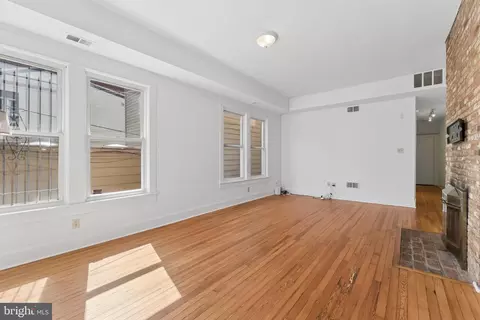 Living - 916 E Capitol St NE, Washington, DC 20003 photo 10 of 12