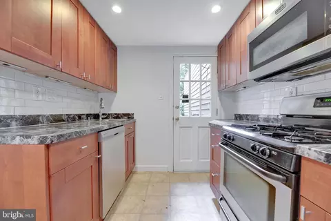 Kitchen - 916 E Capitol St NE, Washington, DC 20003 photo 7 of 8
