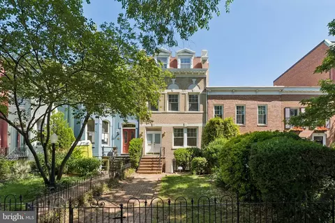 916 E Capitol St NE, Washington, DC 20003